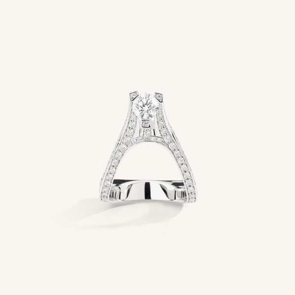 Lia ring with white diamonds