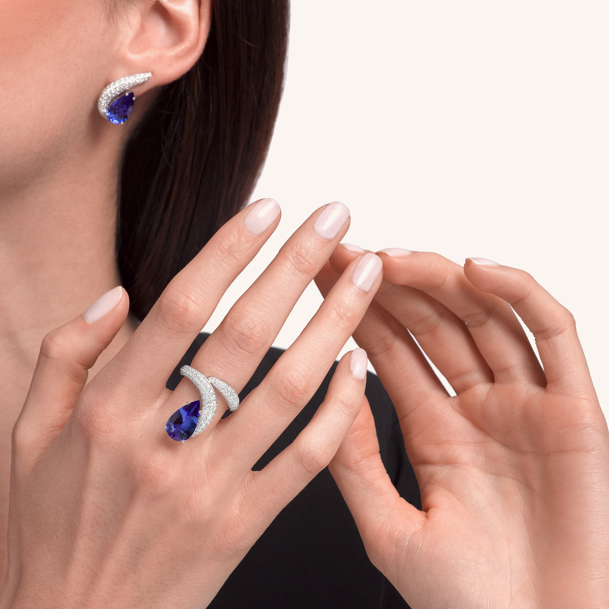 Venere ring with tanzanite
