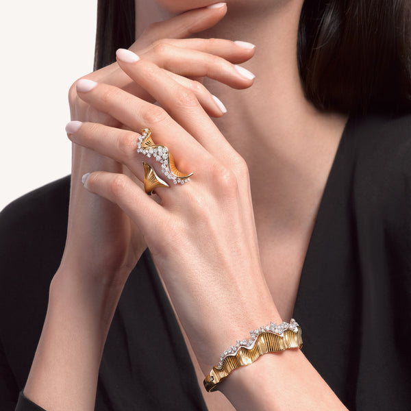 Rays of Sun ring with white diamonds and white enamel