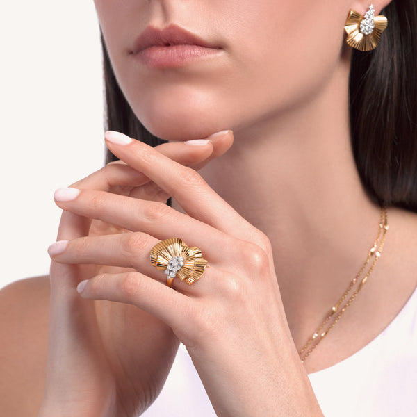 Rays of Sun ring with white diamonds