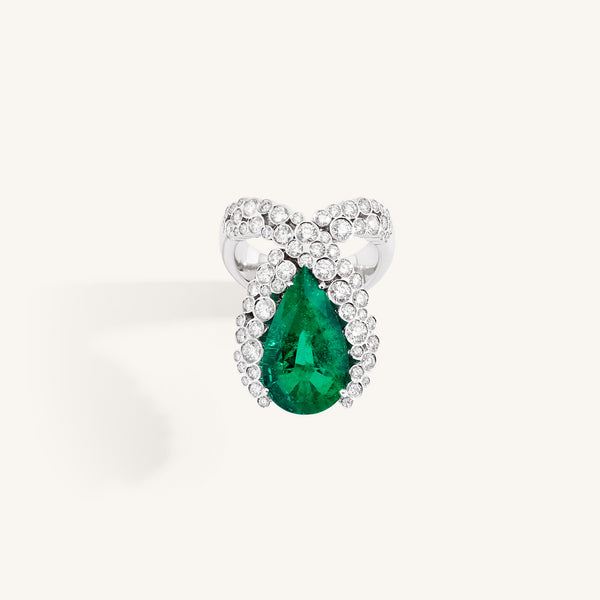 Incanto ring with colombian emerald