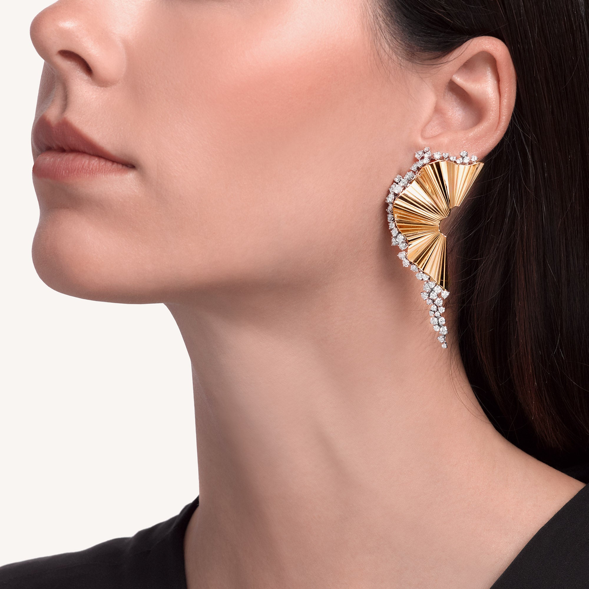 Rays of Sun earrings with white diamonds