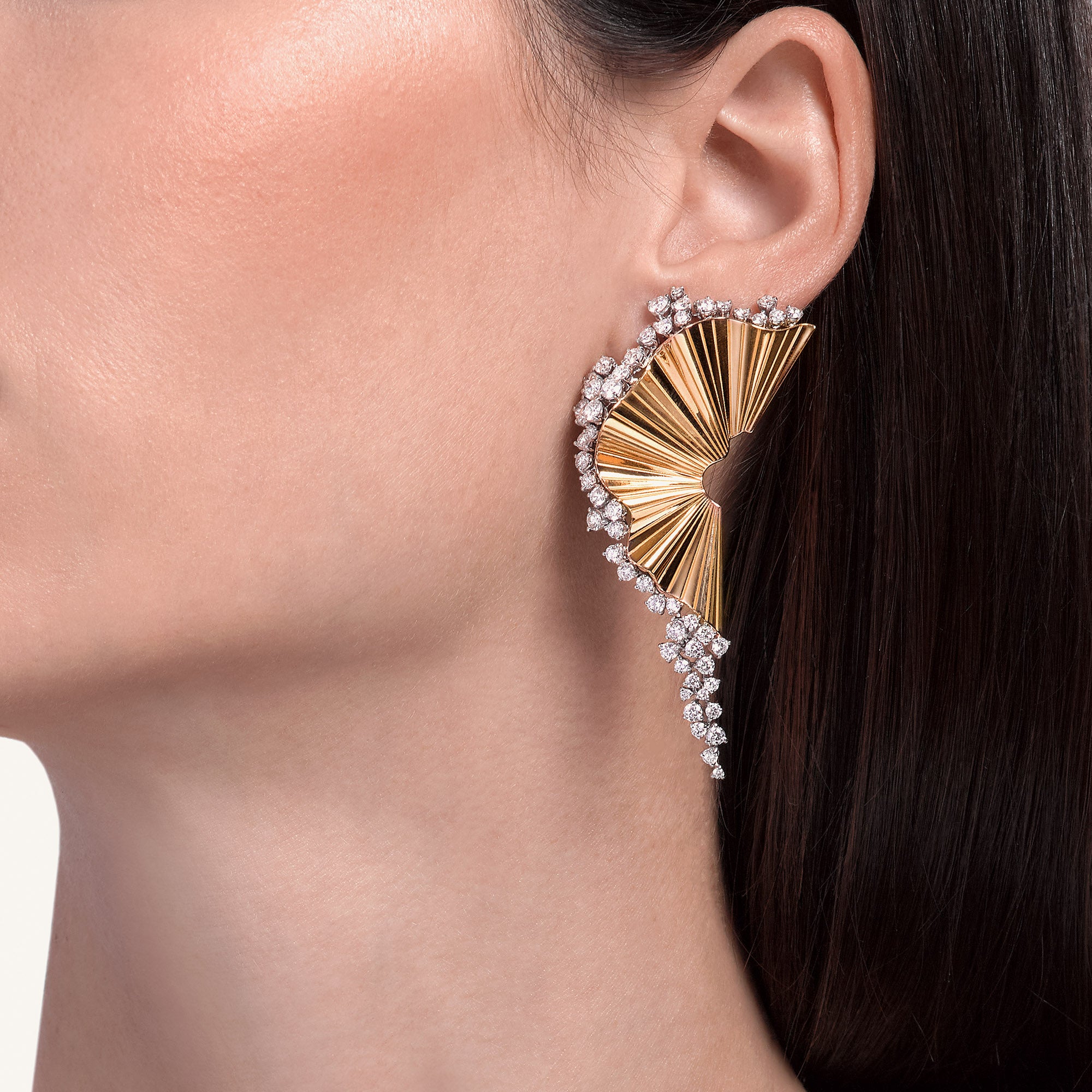 Rays of Sun earrings with white diamonds