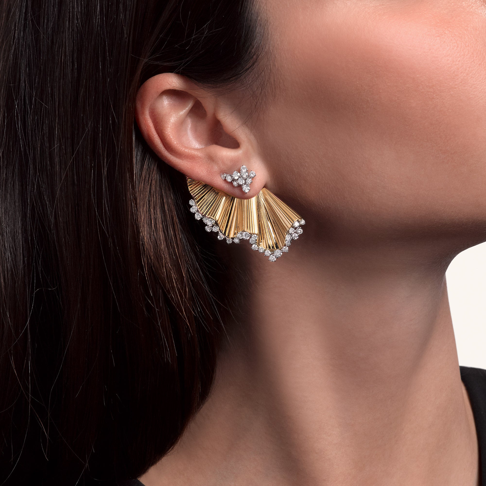 Rays of Sun earrings with white diamonds