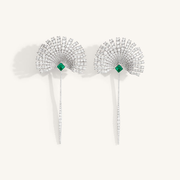 Charm Exotique earrings with emeralds