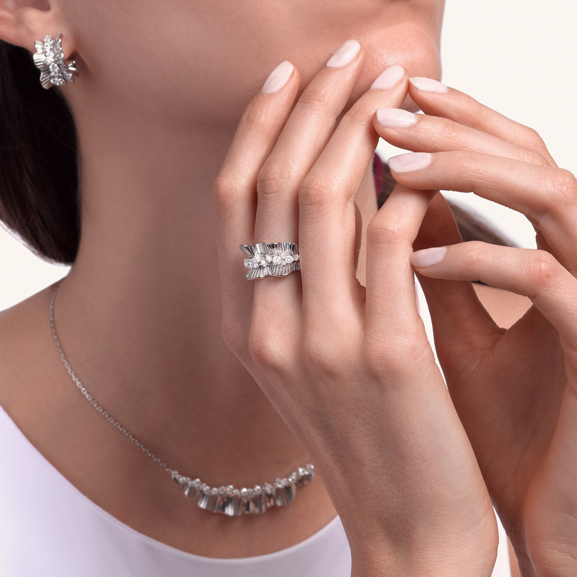 Rays of Sun earrings with white diamonds