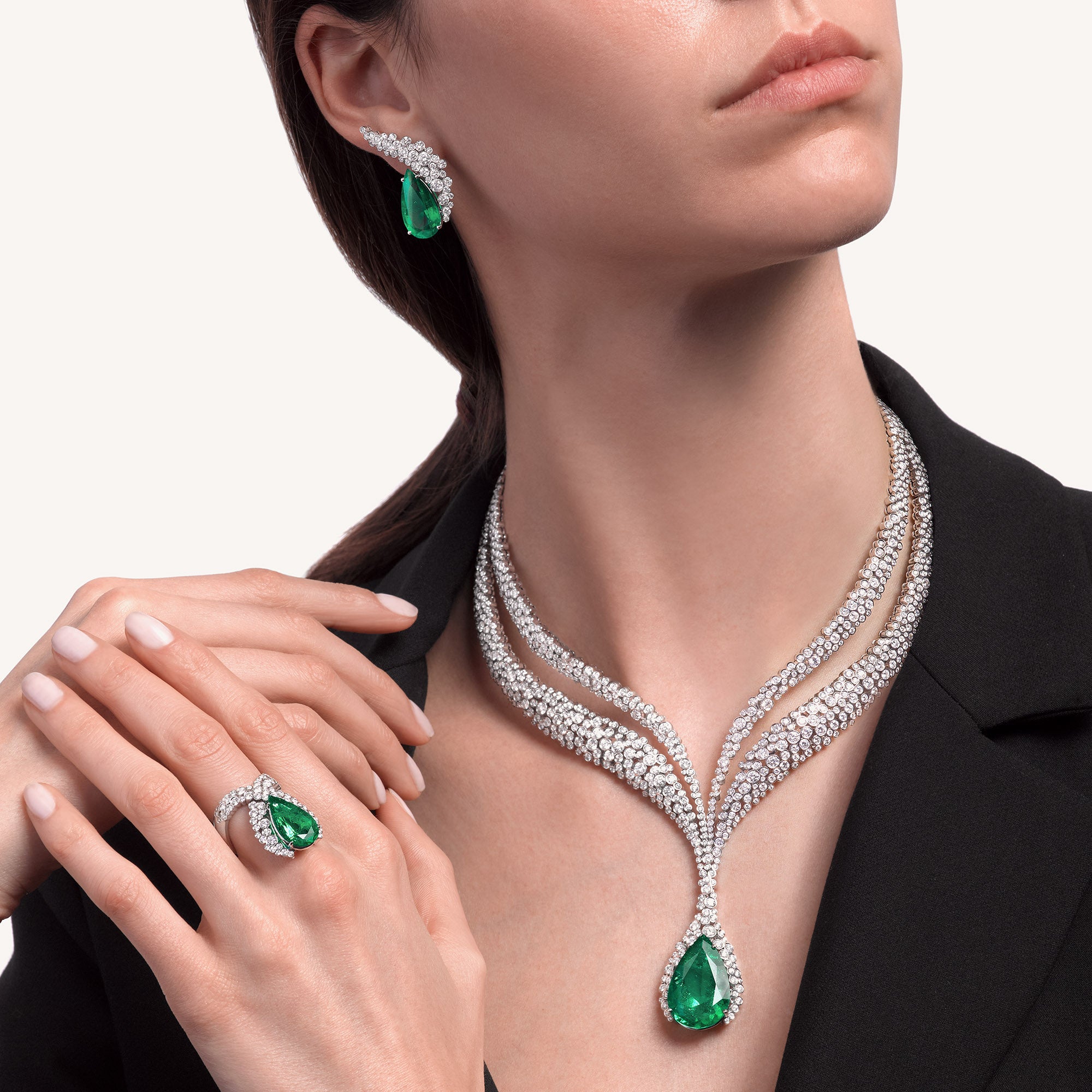 Incanto earrings with colombian emerald