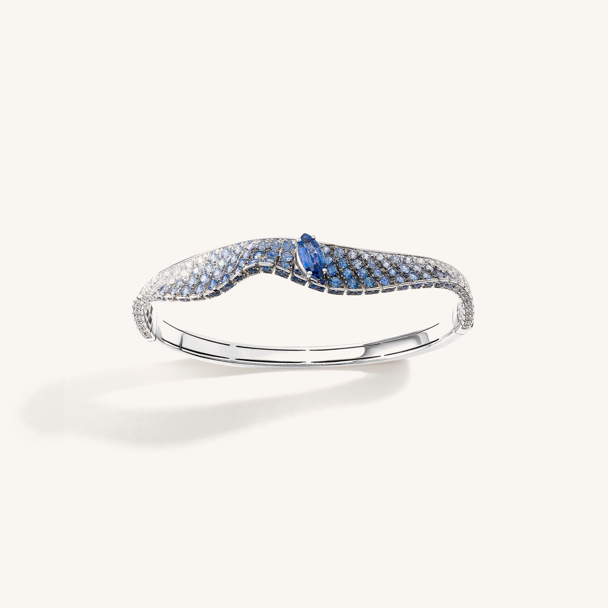 Abissi bangle with sapphires