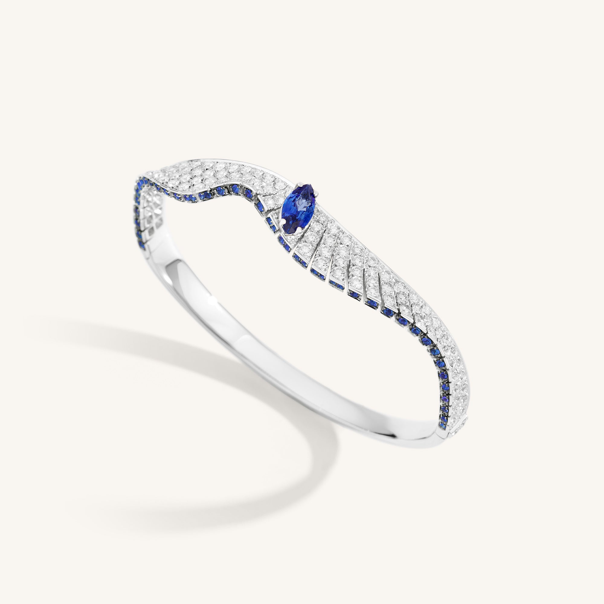 Abissi bangle with sapphires
