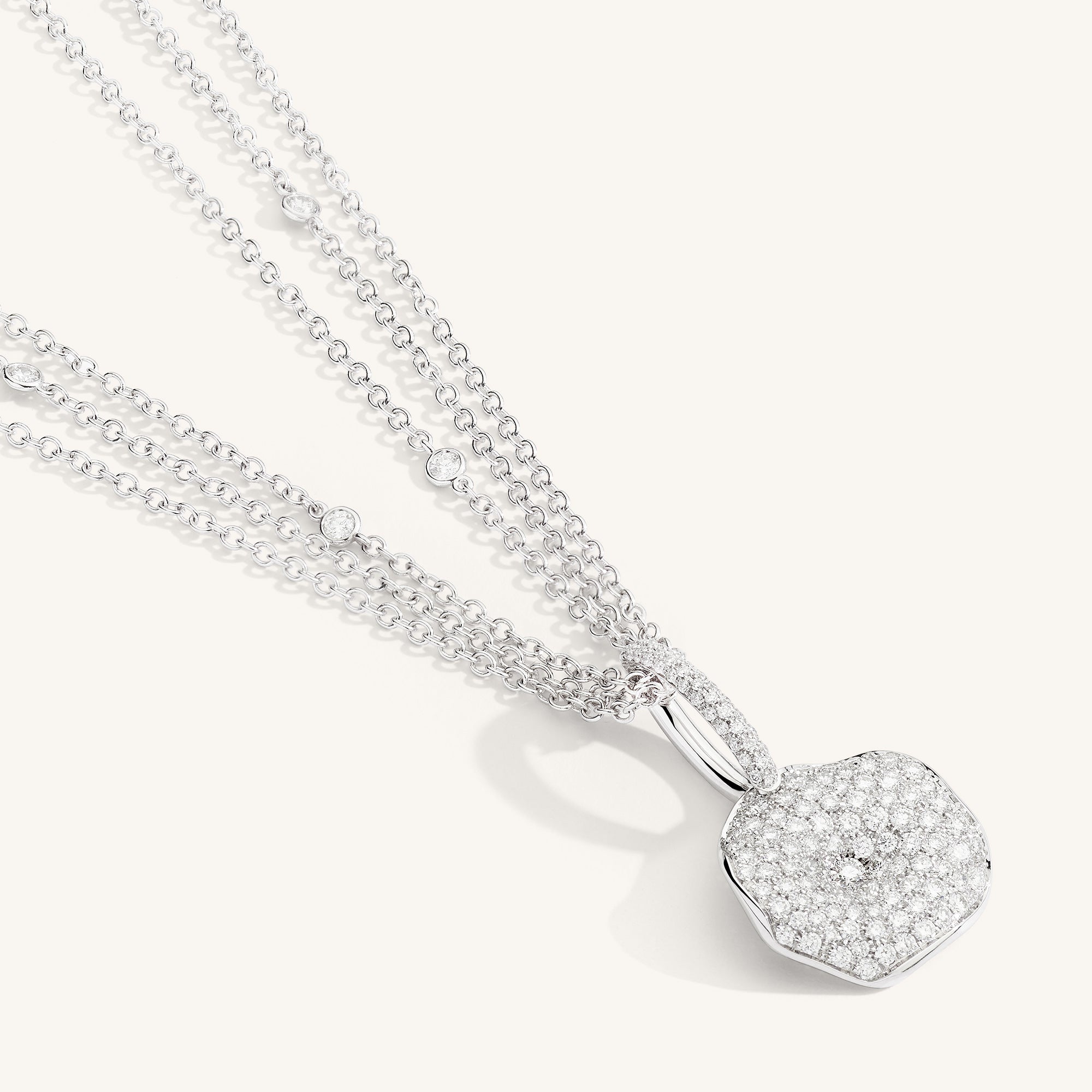 Moon Flowers pendant with white diamonds