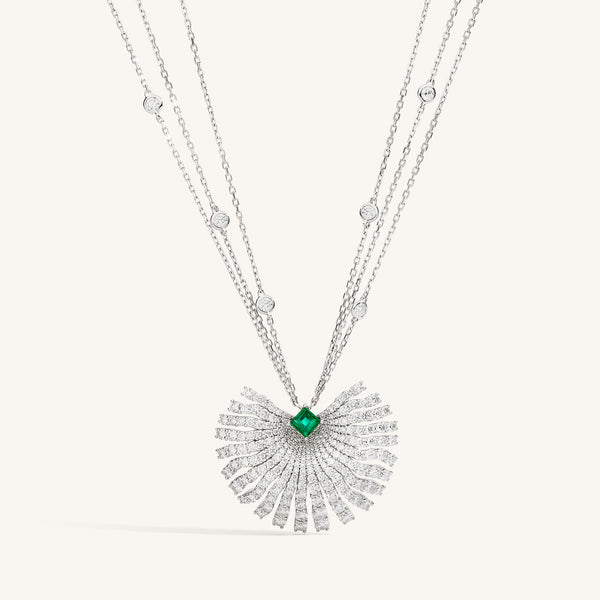 Charm Exotique pendant with emerald