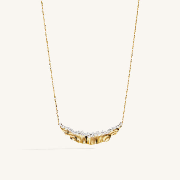 Rays of Sun pendant with white diamonds