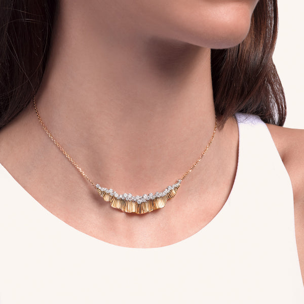 Rays of Sun pendant with white diamonds