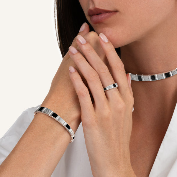Cleopatra bracelet with white diamonds