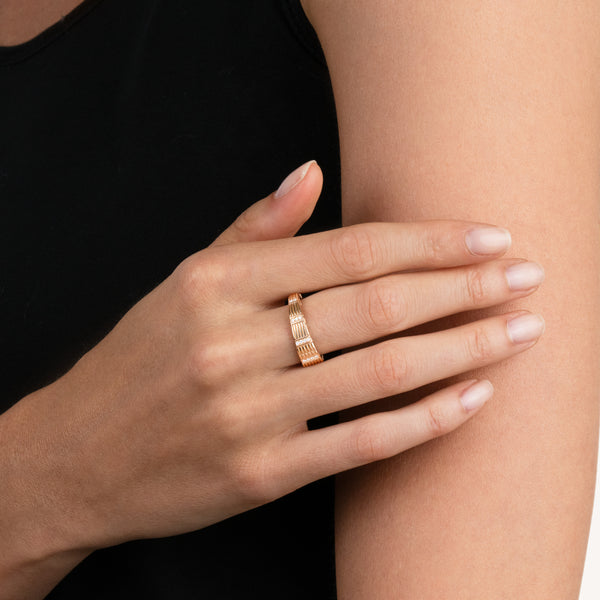 Cleopatra ring with white diamonds