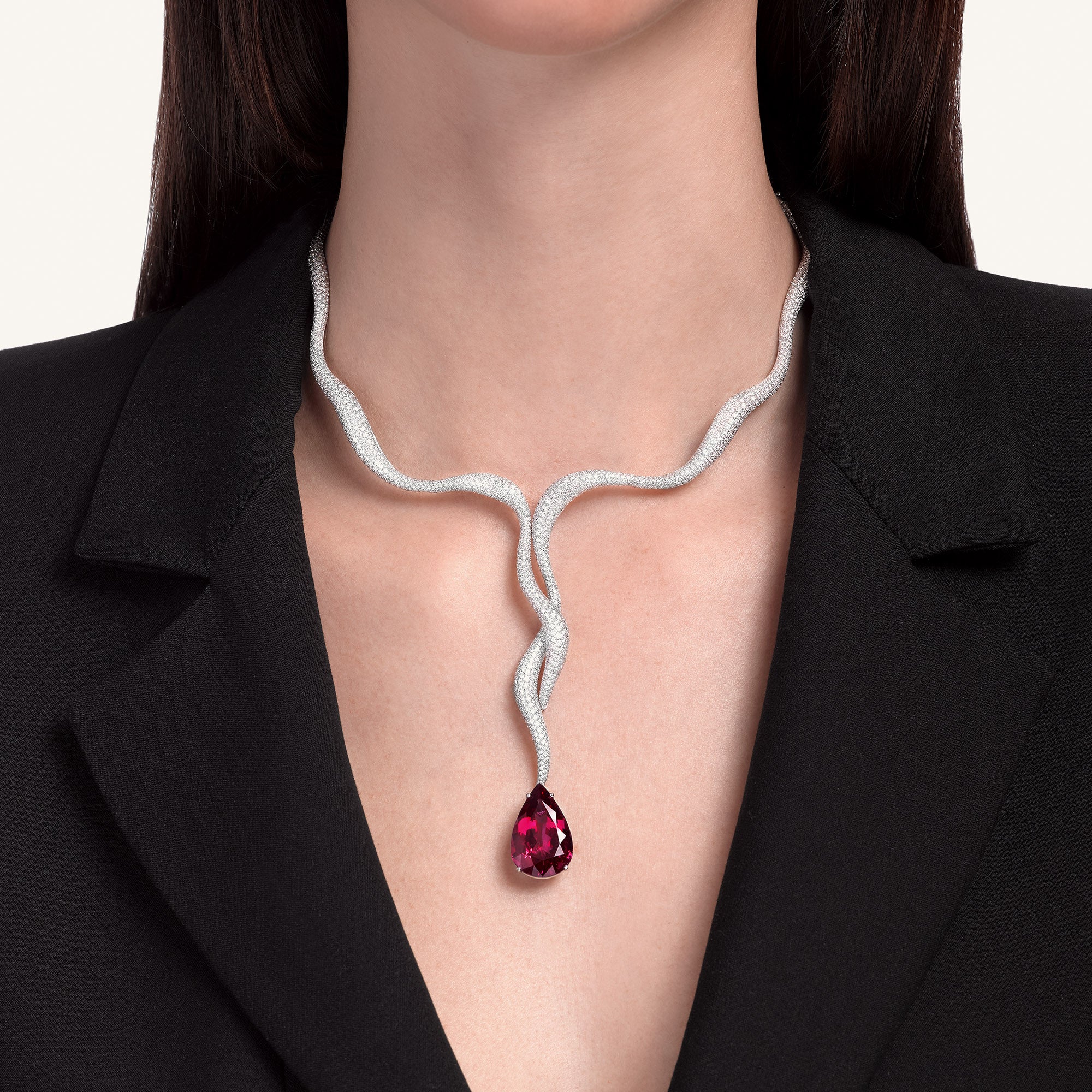 Venere collier with rubellite