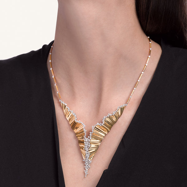 Rays of Sun necklace with white diamonds