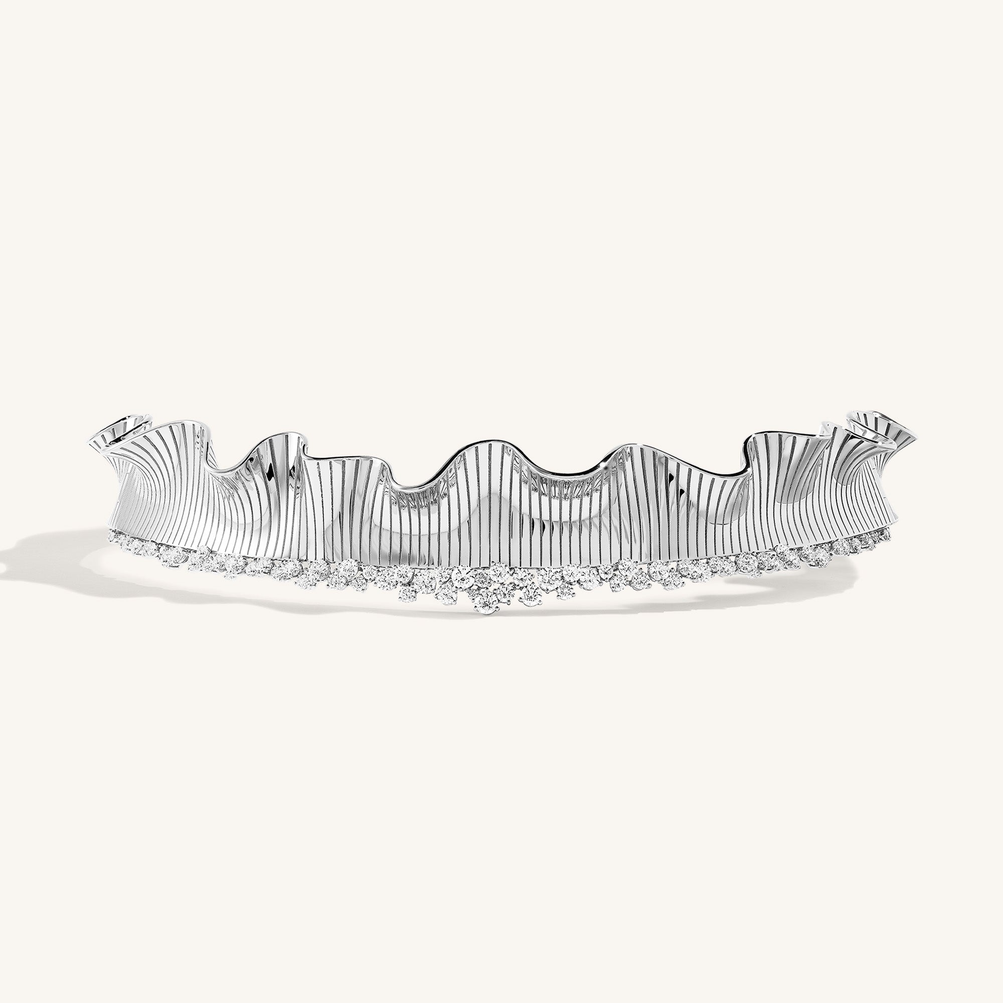Rays of Sun collier with white diamonds