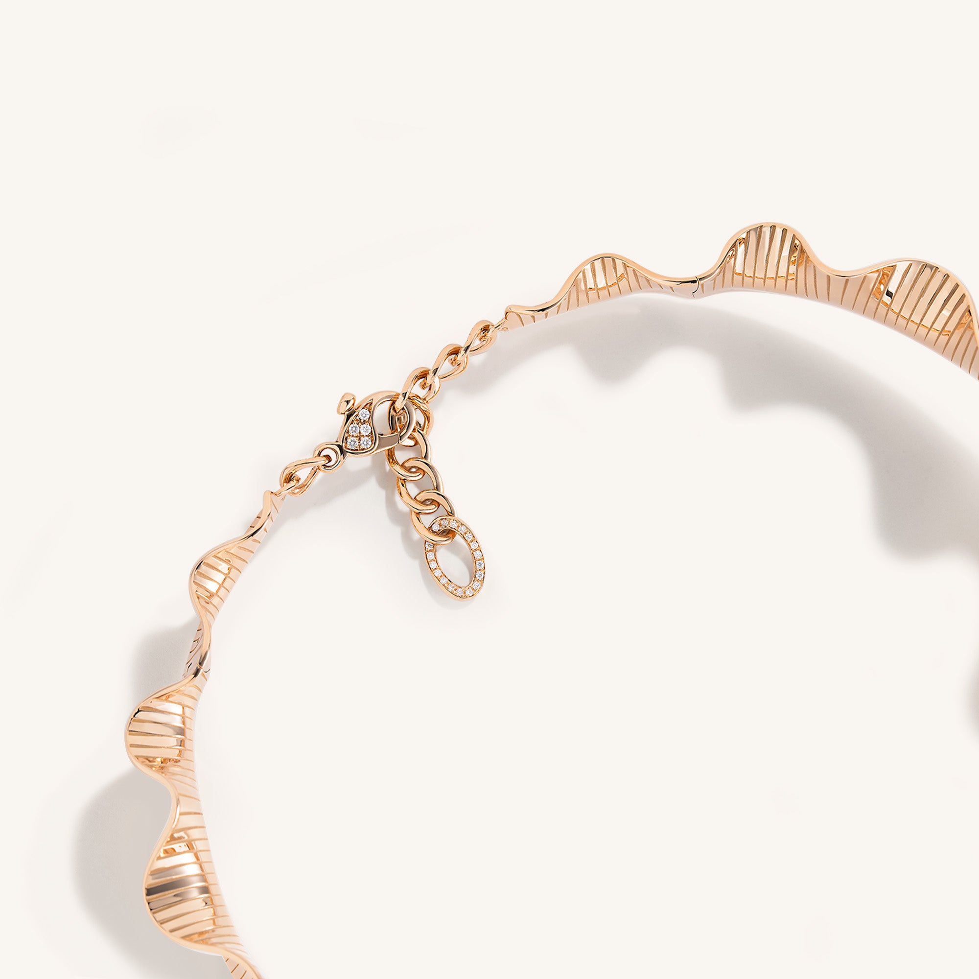 Rays of Sun collier with white diamonds