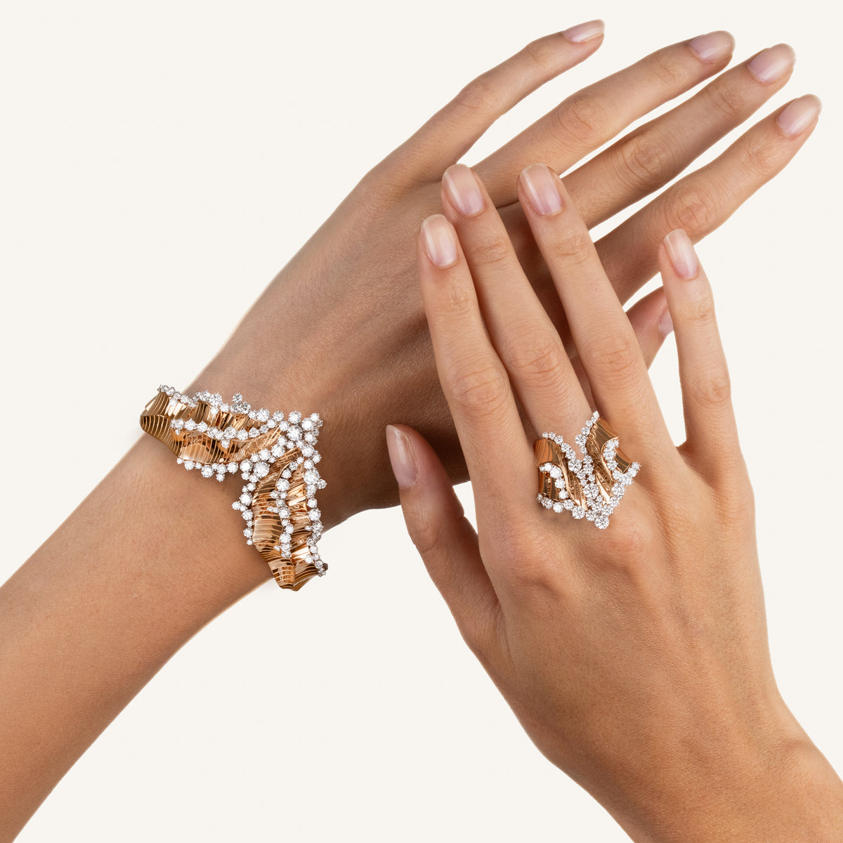 Rays of Sun bangle with white diamonds