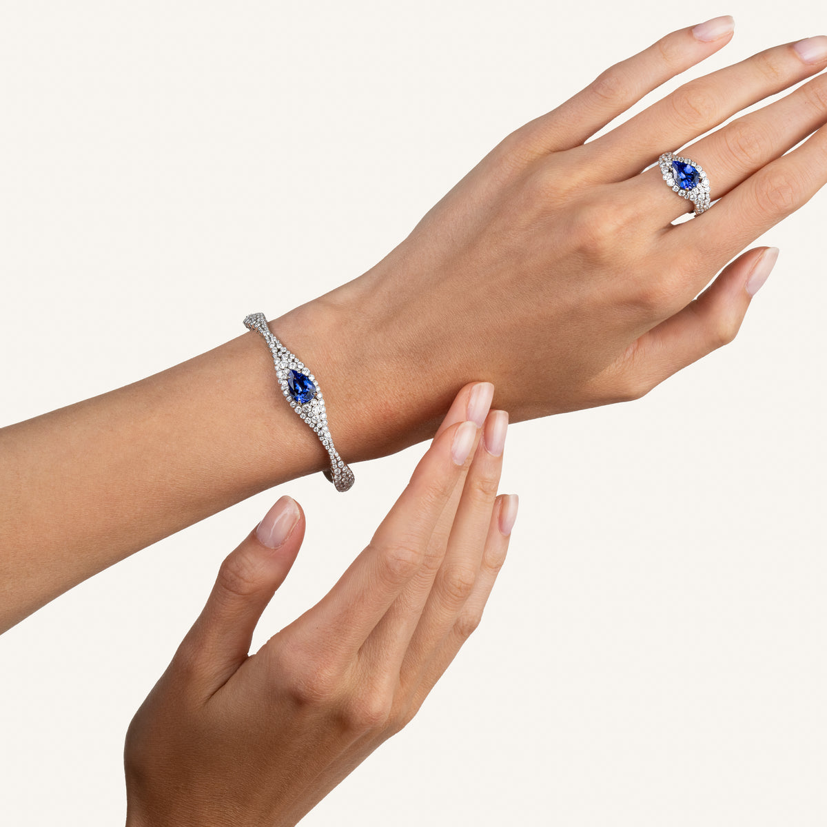 Incanto bangle with tanzanite