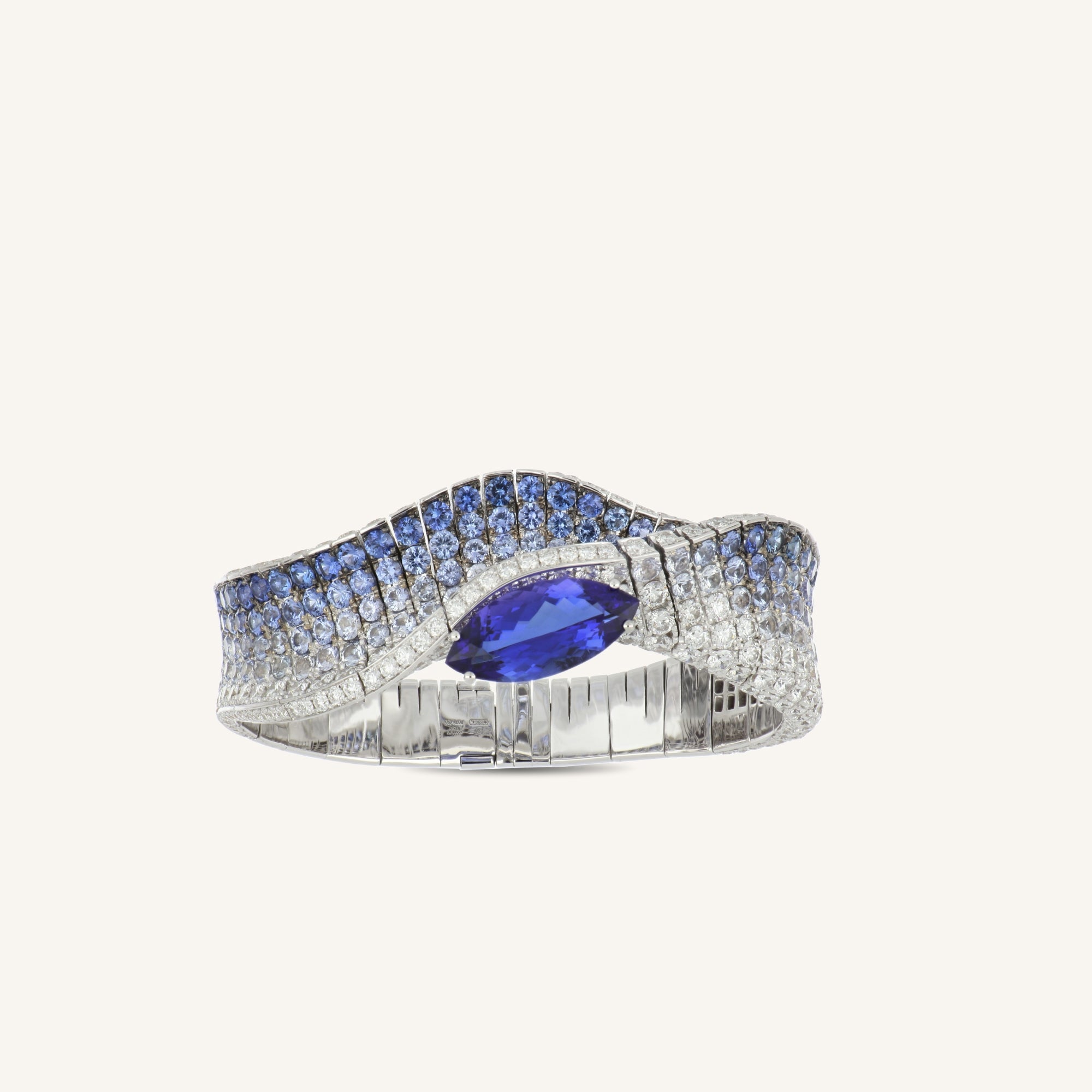 Abissi bangle with tanzanite