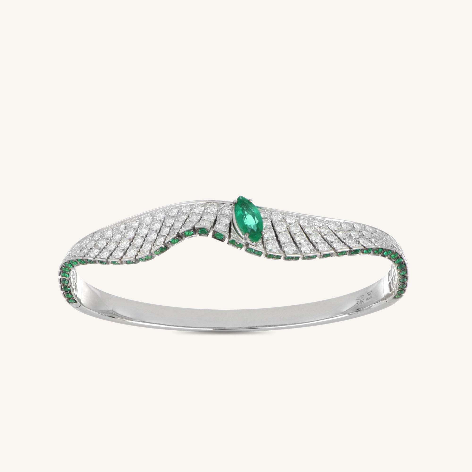 Abissi bangle with emeralds