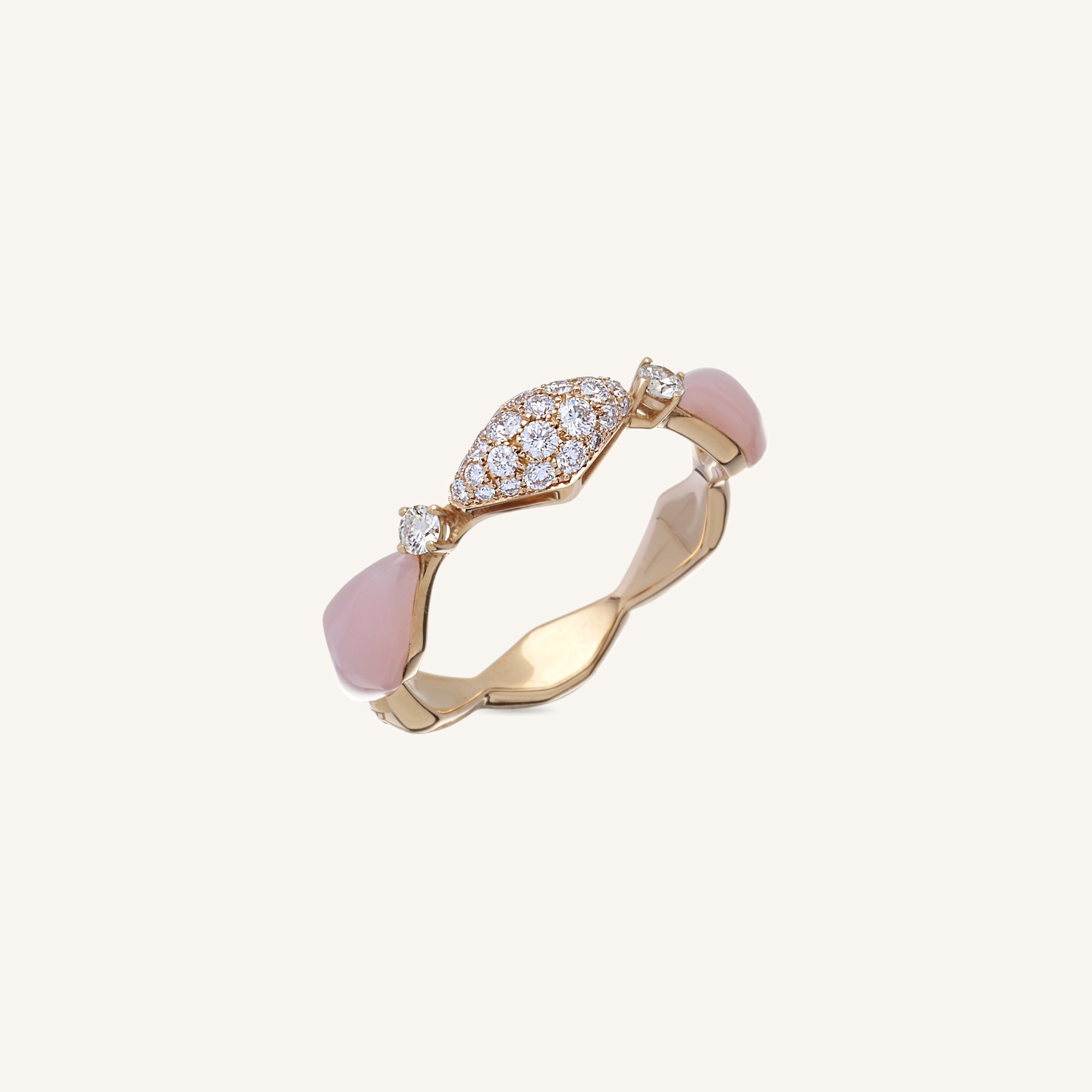 Decò ring with pink opals and white diamonds