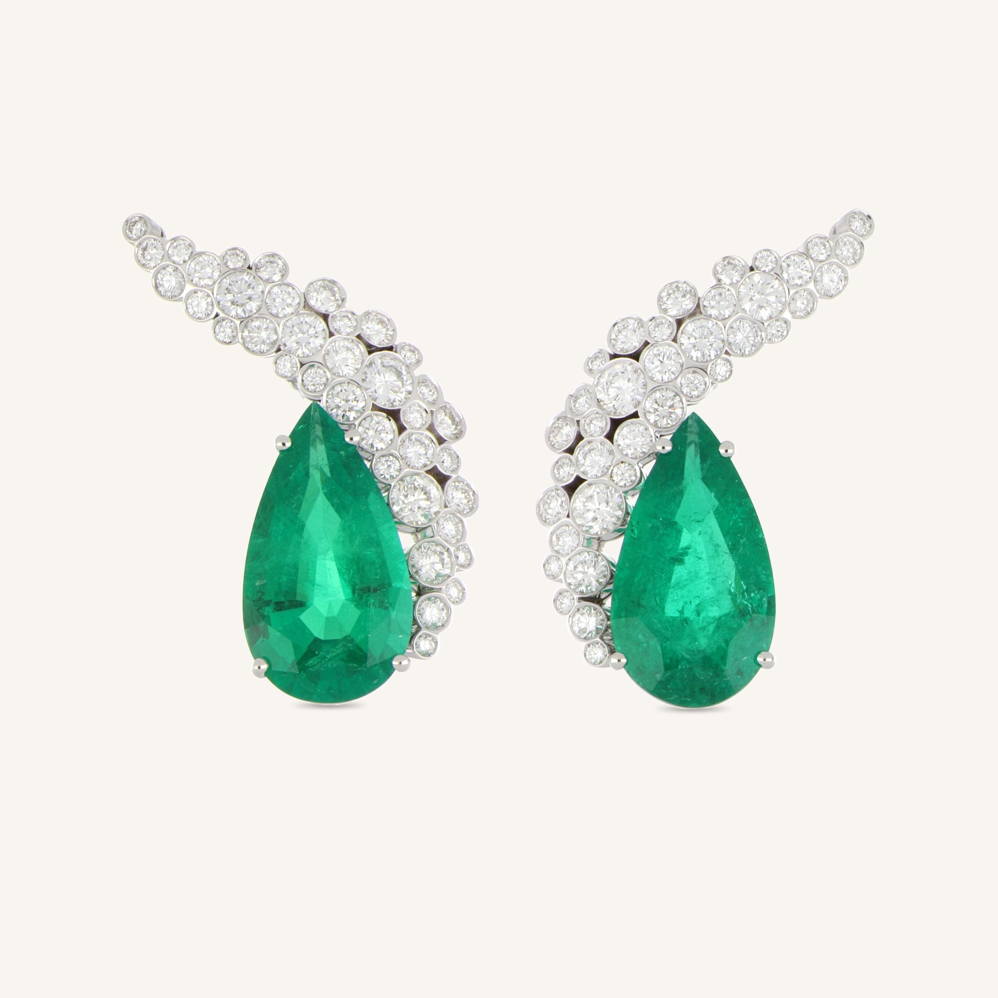 Incanto earrings with colombian emerald