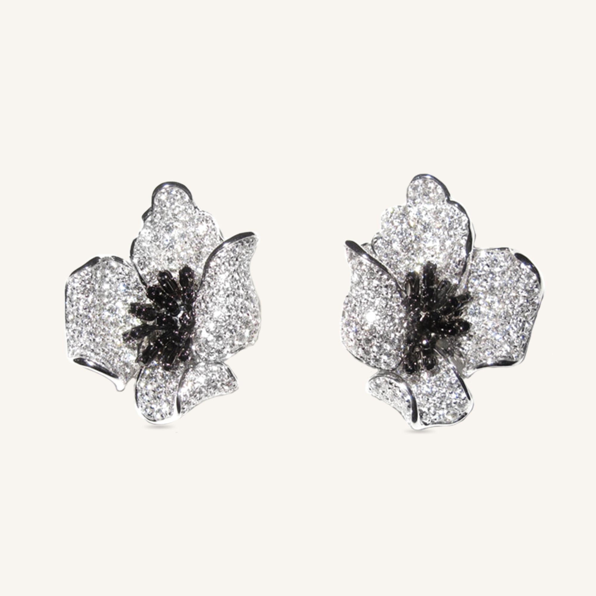 The Poppy Undressed earrings with white, black diamonds