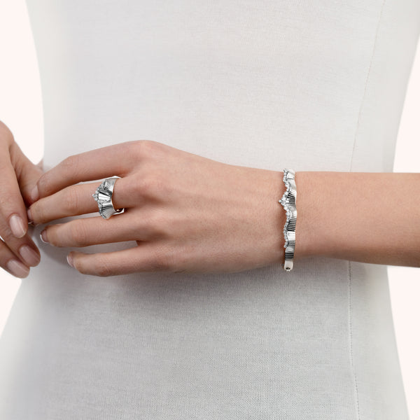 Rays of Sun bangle with white diamonds