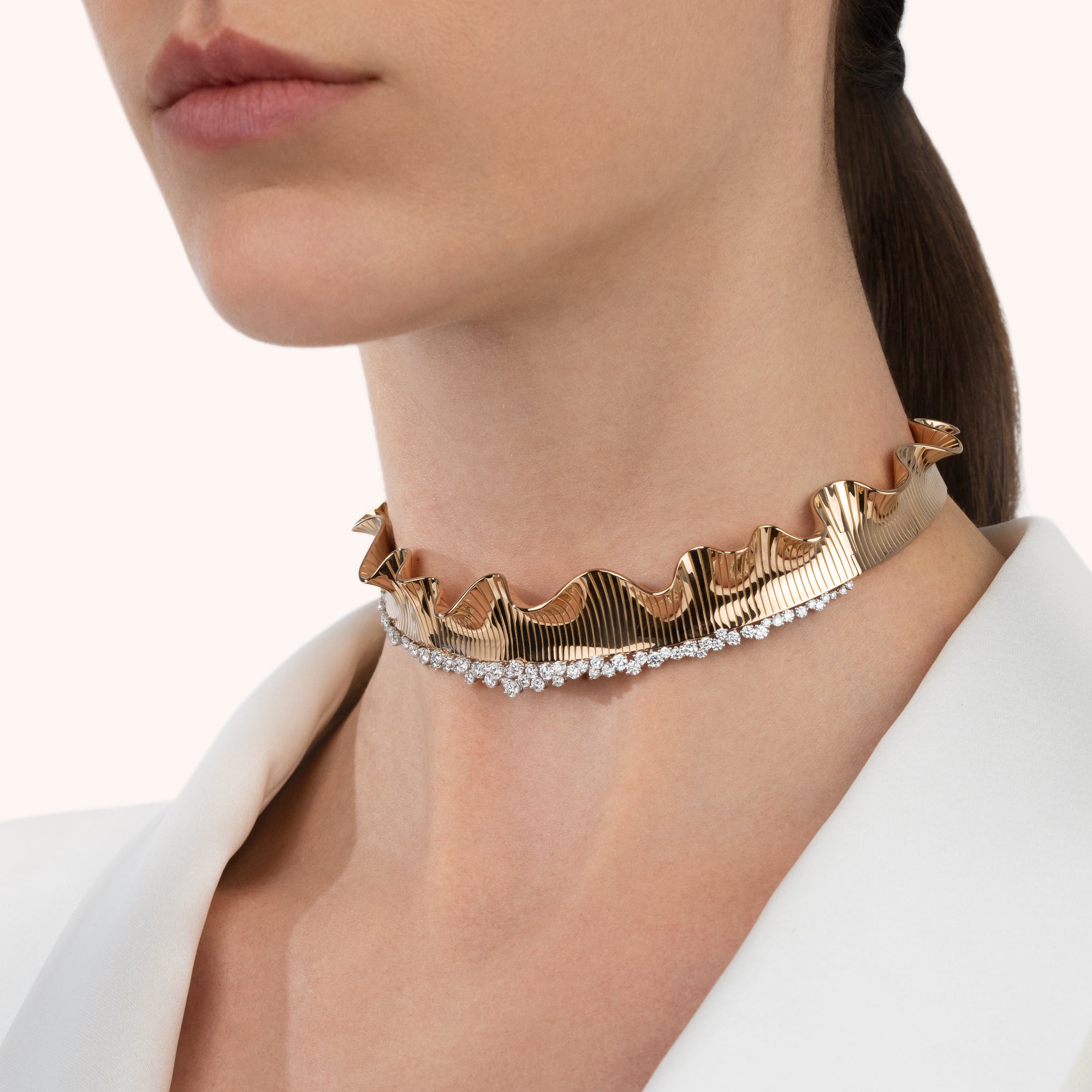 Rays of Sun collier with white diamonds