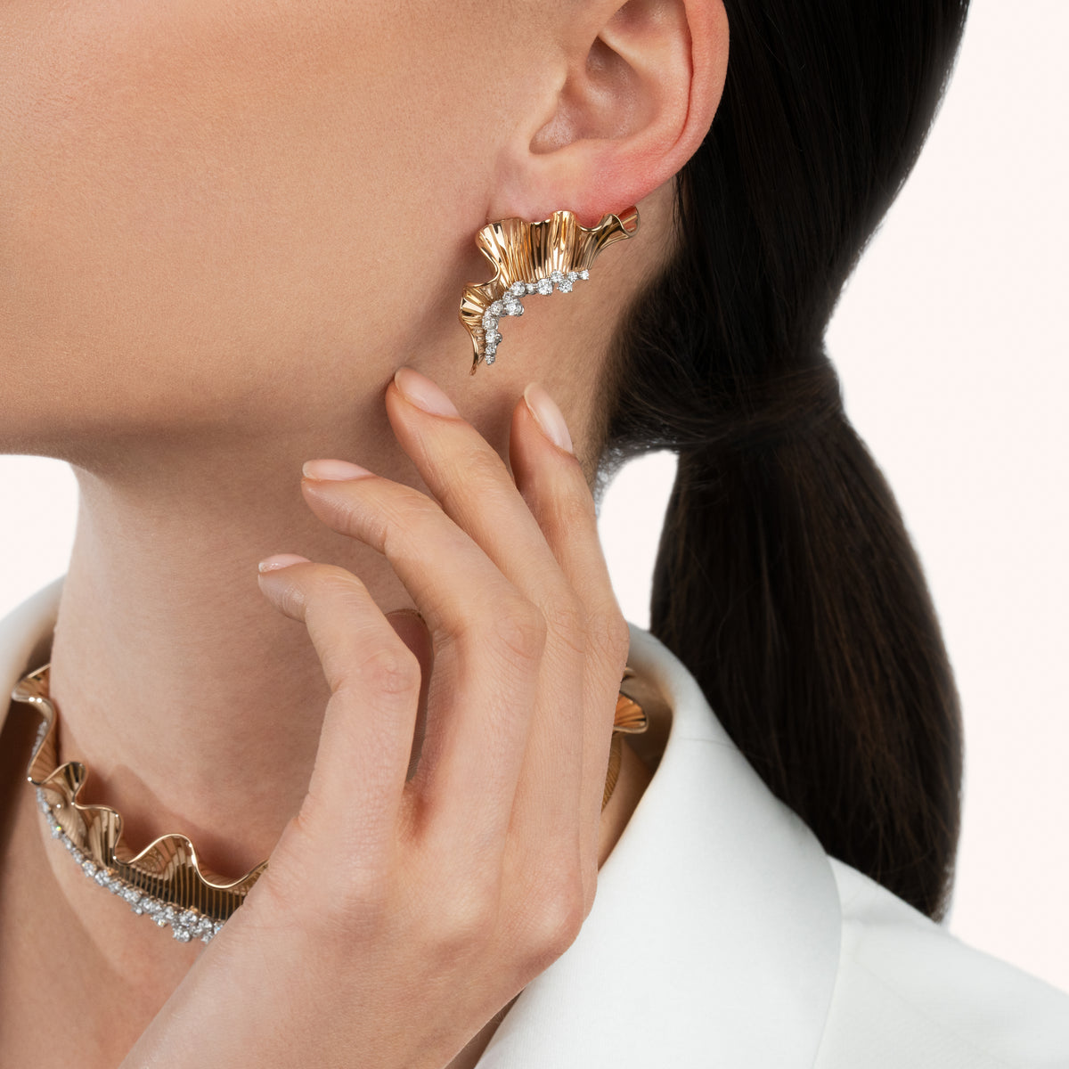 Rays of Sun earrings with white diamonds