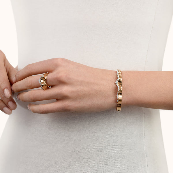 Rays of Sun bangle with white diamonds