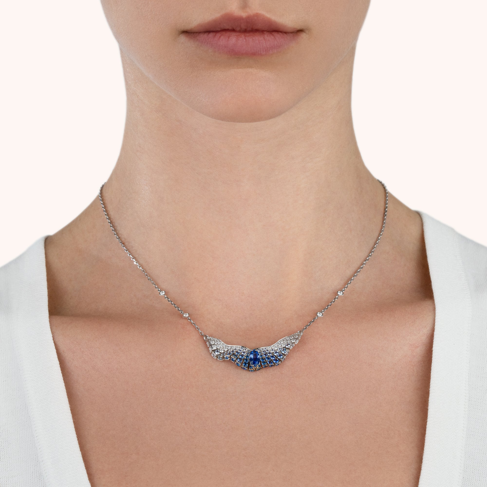 Abissi pendant with sapphires