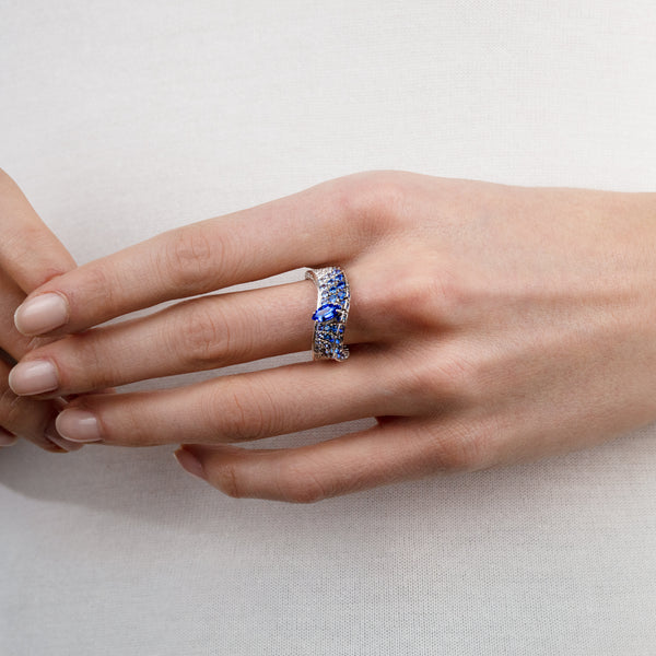 Abissi ring with sapphires