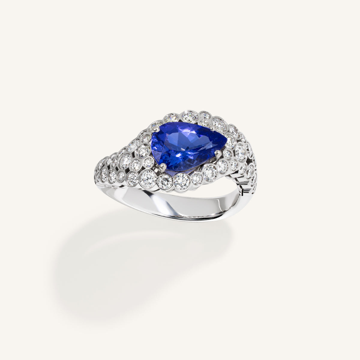 Incanto ring with tanzanite