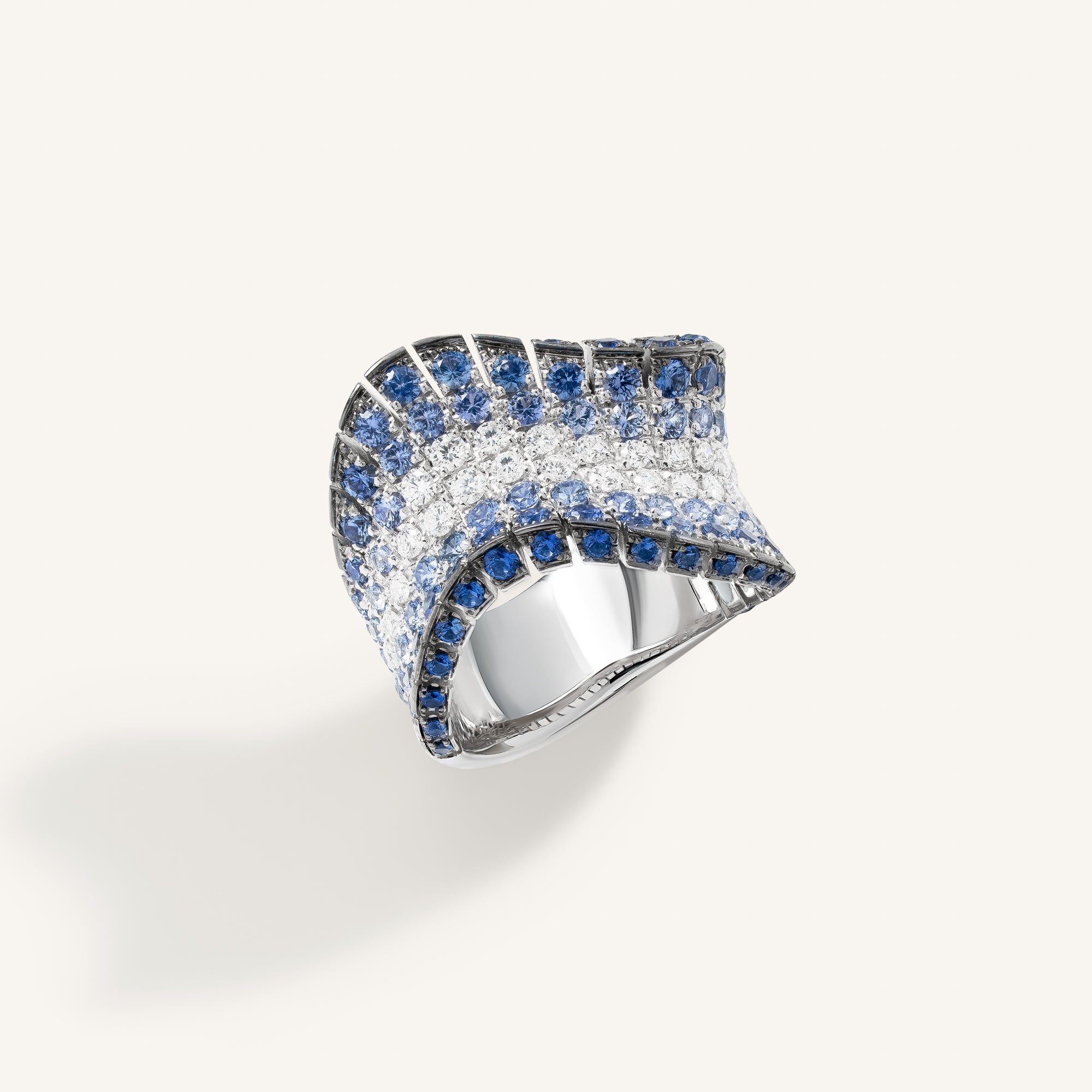 Abissi ring with sapphires