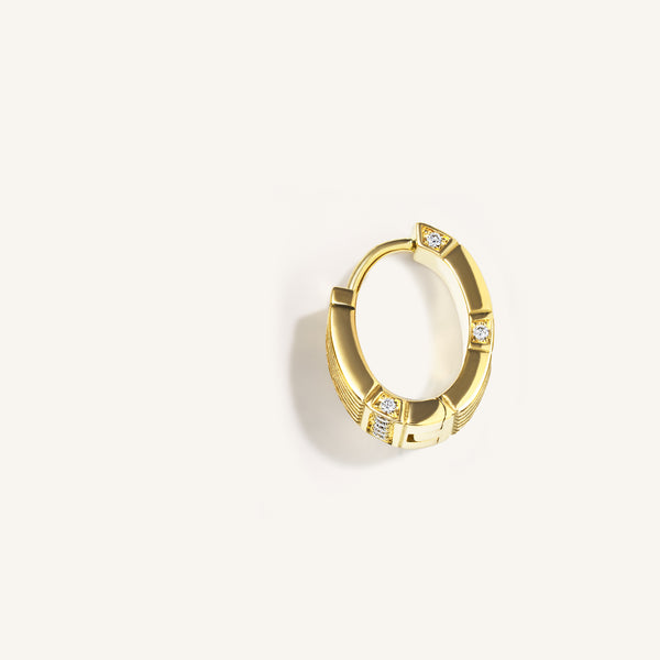 Cleopatra earrings with white diamonds