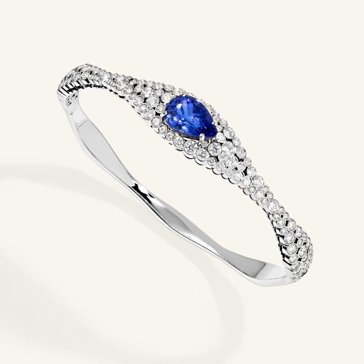 Incanto bangle with tanzanite