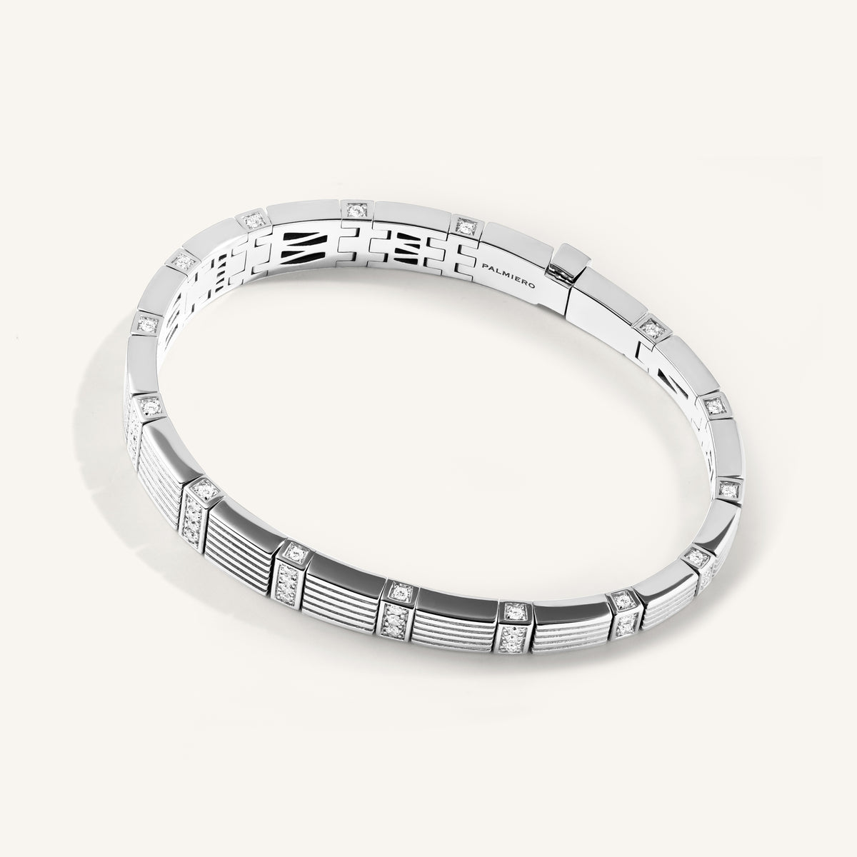 Cleopatra bracelet with white diamonds