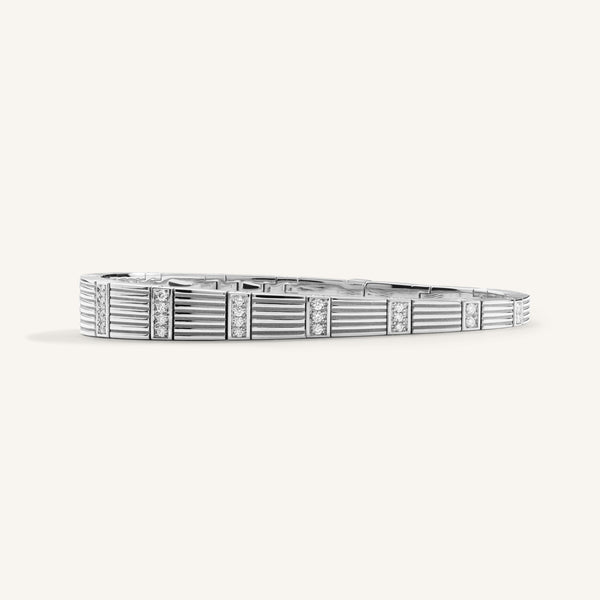 Cleopatra bracelet with white diamonds