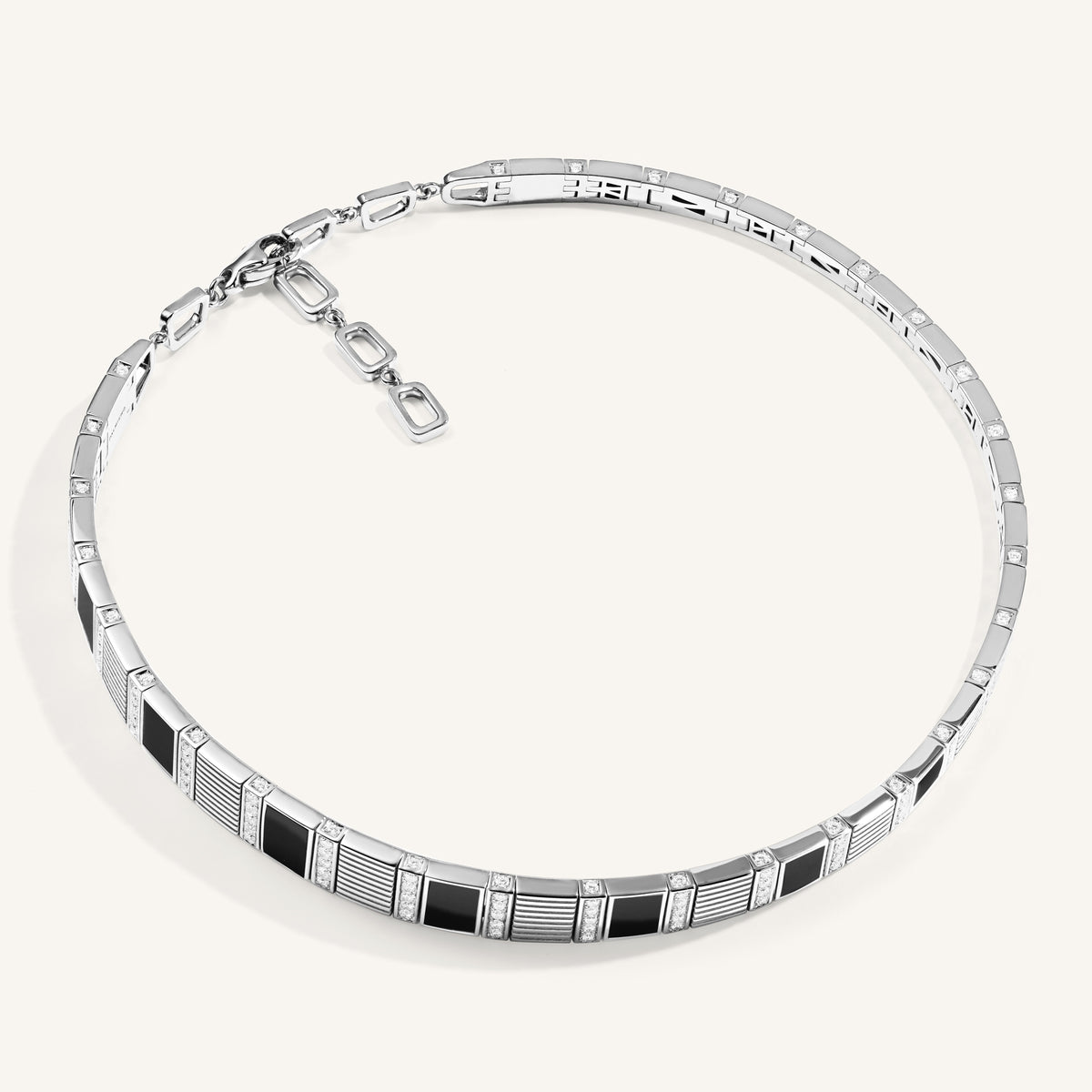 Cleopatra choker with white diamonds