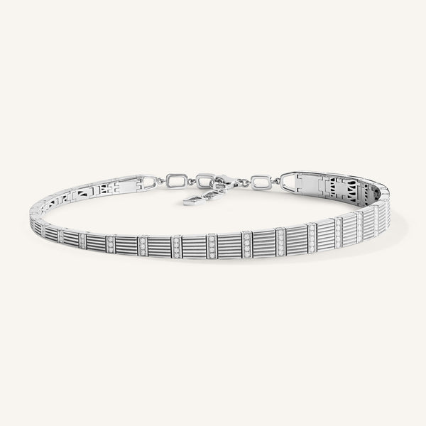 Cleopatra choker with white diamonds